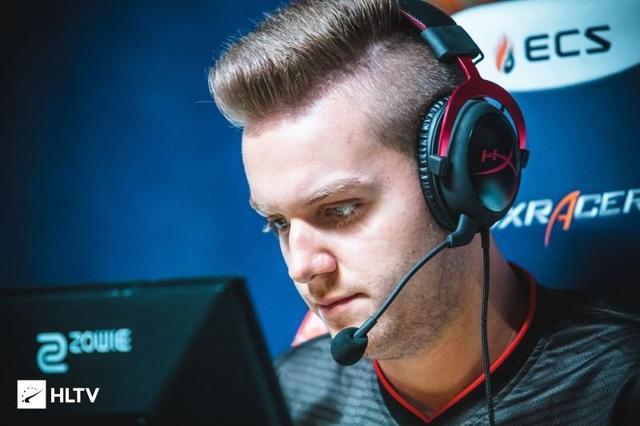 LPL夏季赛W8D1：新人打野XBY交手Xiaohao，Ucal对线Cryin