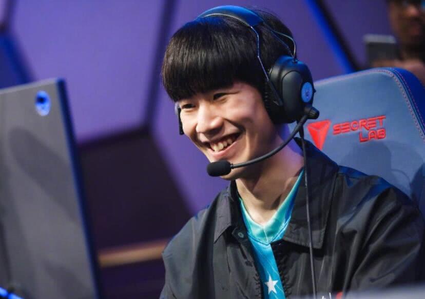 RNG赛后群访 Angel：玩卡牌是战术机密 Wei：现在打的比较有纪律