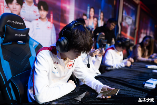 恭喜NV获得2022英雄联盟手游全球冠军杯总冠军！