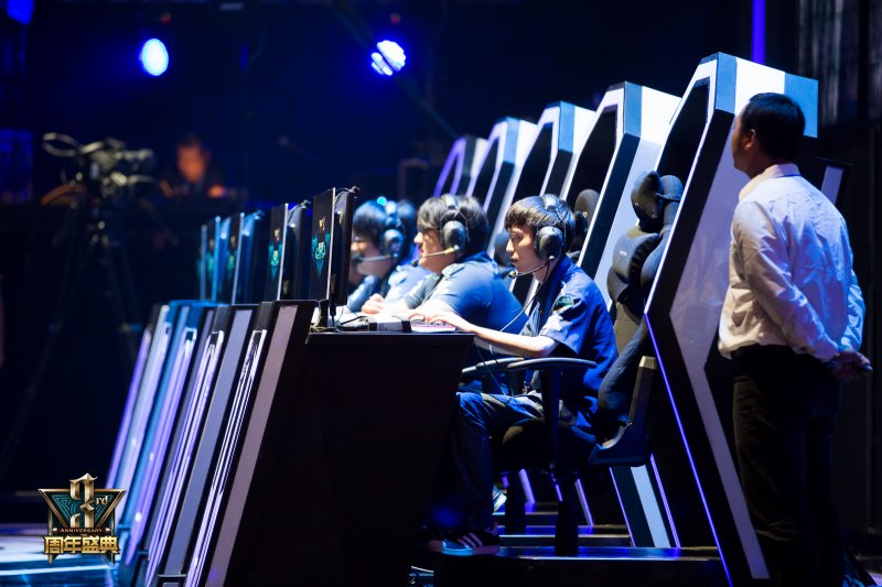 Bilibili Gaming 击败了 EDward Gaming ，晋级 VCT 2025： 中国第二阶段的总决赛